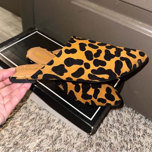 Qupid leopard print loafer mules - Picture 2 of 3